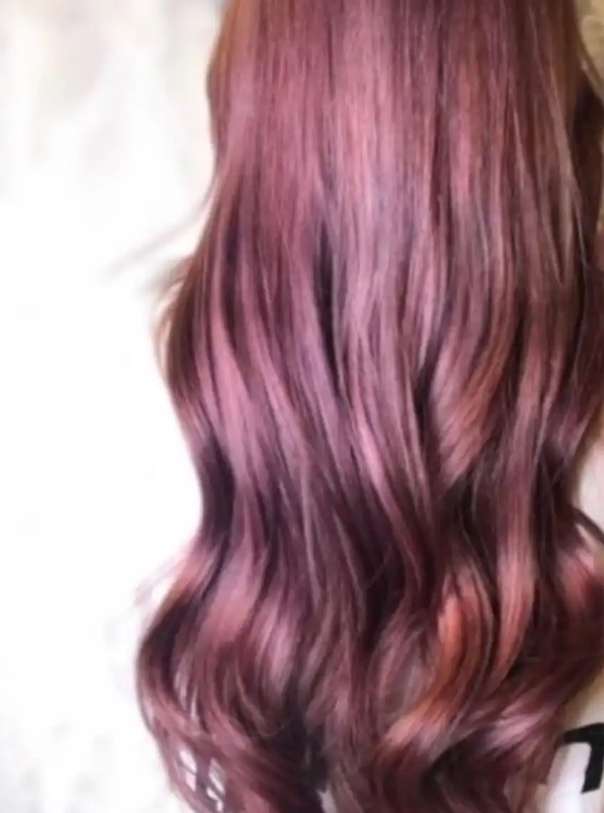 Pink hair color and wave styling Düsseldorf